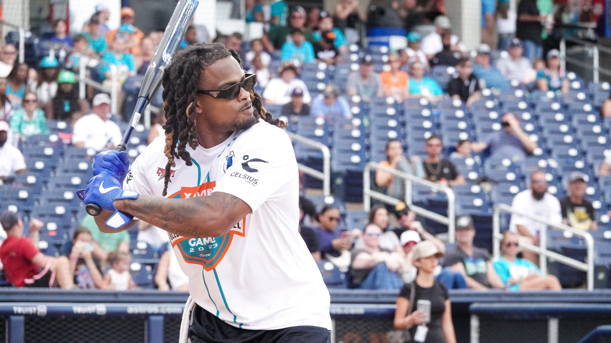 Tua Tagovailoa homers at Xavien Howard's celebrity softball game