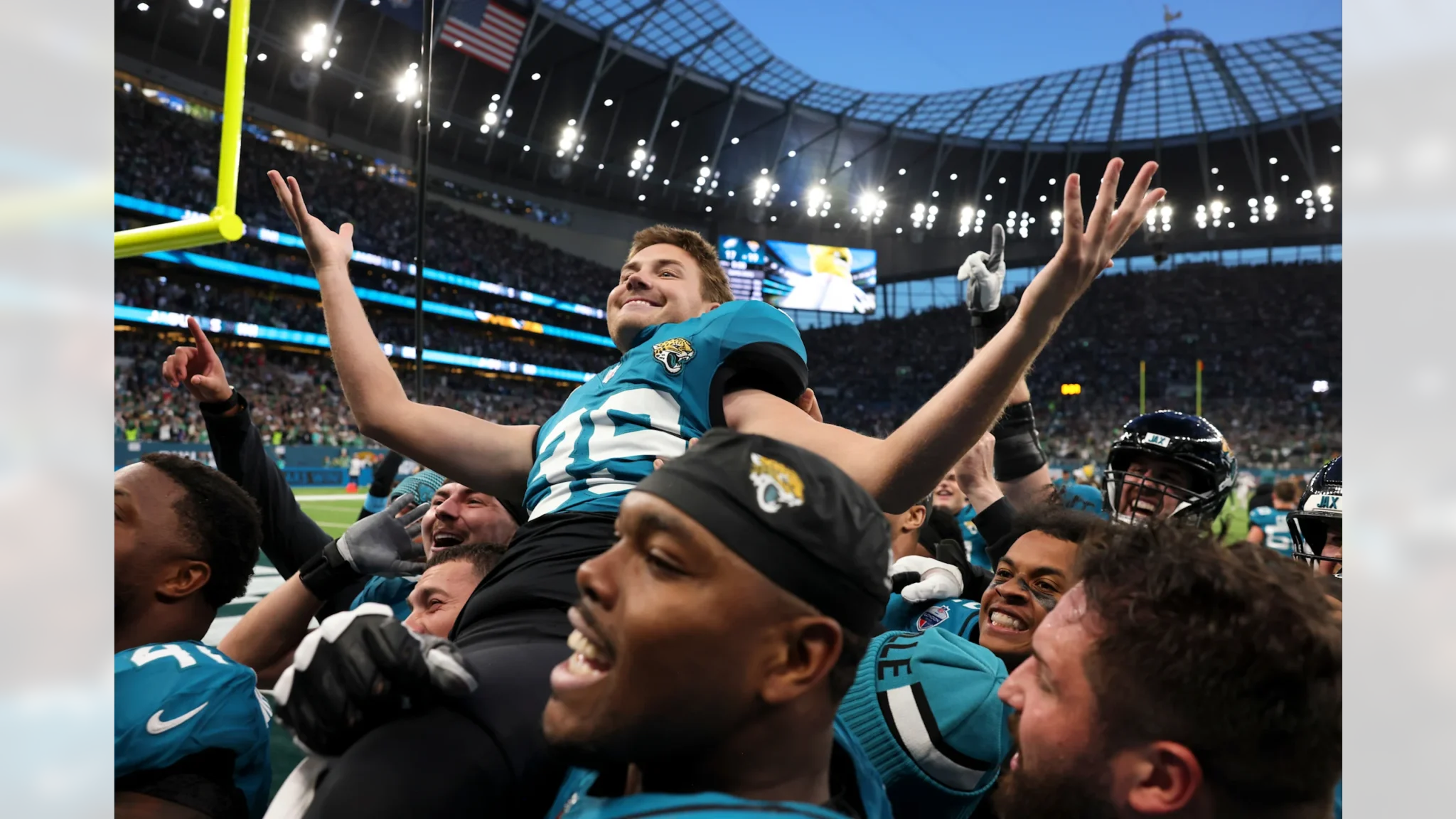 Jaguars Survive Chaos in London With Walk-Off Win Over Eagles