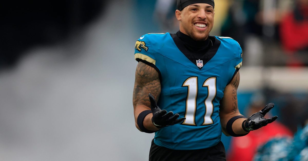 Jacksonville Jaguars wide receiver Parker Washington (11) runs on the field before an NFL football matchup at EverBank Stadium, Sunday, Jan. 4, 2026, in Jacksonville, Fla. The Jaguars defeated the Titans 41-7, capturing the AFC South title. [Corey Perrine/Florida Times-Union]